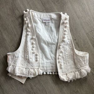 NWT Shyanne White Embroidered Vest